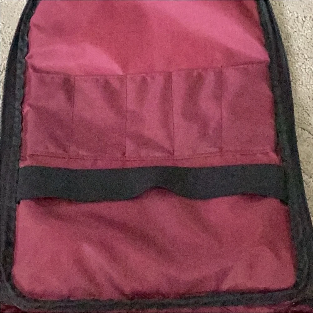 Insulated picnic backpack with bottle holder